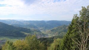 Dieses Bild zeigt eine Webcam-Aufnahme vom Achertal, aufgenommen am Freitag, den 16.10.2026 um 10:50 Uhr. Die Temperatur betrug 16.4°C.