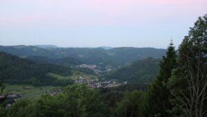 Dieses Bild zeigt eine Webcam-Aufnahme vom Achertal, aufgenommen am Samstag, den 23.05.2026 um 05:20 Uhr. Die Temperatur betrug 18.4°C.