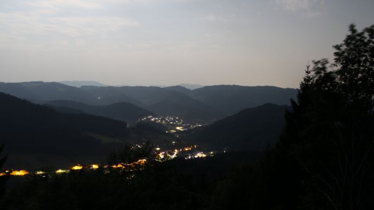 Dieses Bild zeigt eine Webcam-Aufnahme vom Achertal, aufgenommen am Freitag, den 31.07.2026 um 03:50 Uhr. Die Temperatur betrug 24.5°C.