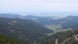 Dieses Bild zeigt eine Webcam-Aufnahme vom Achertal, aufgenommen am Donnerstag, den 16.04.2026 um 09:50 Uhr. Die Temperatur betrug 9.5°C.