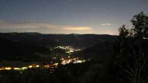 Dieses Bild zeigt eine Webcam-Aufnahme vom Achertal, aufgenommen am Freitag, den 04.09.2026 um 05:20 Uhr. Die Temperatur betrug 17.7°C.