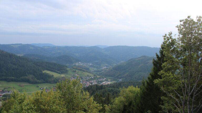 Dieses Bild zeigt eine Webcam-Aufnahme vom Achertal, aufgenommen am Donnerstag, den 24.09.2026 um 18:00 Uhr. Die Temperatur betrug 15.5°C.