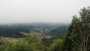 Dieses Bild zeigt eine Webcam-Aufnahme vom Achertal, aufgenommen am Donnerstag, den 20.08.2026 um 10:30 Uhr. Die Temperatur betrug 15.6°C.