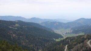 Dieses Bild zeigt eine Webcam-Aufnahme vom Achertal, aufgenommen am Mittwoch, den 15.04.2026 um 12:50 Uhr. Die Temperatur betrug 8.2°C.