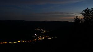 Dieses Bild zeigt eine Webcam-Aufnahme vom Achertal, aufgenommen am Mittwoch, den 02.09.2026 um 21:10 Uhr. Die Temperatur betrug 17.8°C.
