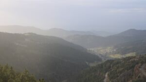 Dieses Bild zeigt eine Webcam-Aufnahme vom Achertal, aufgenommen am Samstag, den 15.11.2025 um 15:30 Uhr. Die Temperatur betrug 11.8°C.