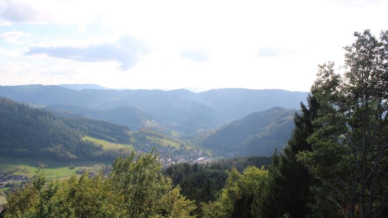 Dieses Bild zeigt eine Webcam-Aufnahme vom Achertal, aufgenommen am Freitag, den 02.10.2026 um 16:40 Uhr. Die Temperatur betrug 19.1°C.