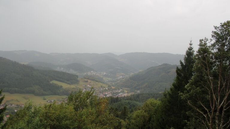 Dieses Bild zeigt eine Webcam-Aufnahme vom Achertal, aufgenommen am Freitag, den 28.08.2026 um 09:30 Uhr. Die Temperatur betrug 20.2°C.