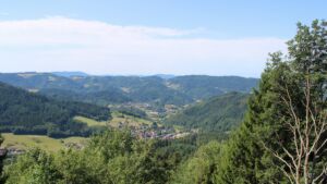 Dieses Bild zeigt eine Webcam-Aufnahme vom Achertal, aufgenommen am Samstag, den 25.07.2026 um 11:30 Uhr. Die Temperatur betrug 25.2°C.