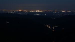 Dieses Bild zeigt eine Webcam-Aufnahme vom Achertal, aufgenommen am Dienstag, den 26.08.2025 um 05:40 Uhr. Die Temperatur betrug 14.4°C.