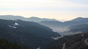 Dieses Bild zeigt eine Webcam-Aufnahme vom Achertal, aufgenommen am Donnerstag, den 22.01.2026 um 16:20 Uhr. Die Temperatur betrug 6.3°C.