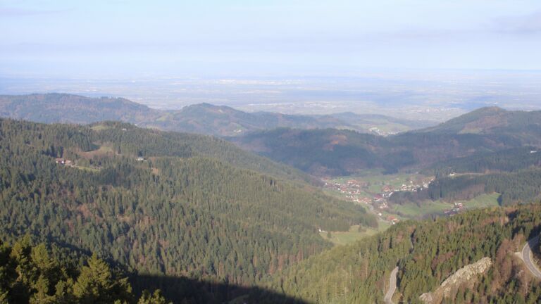 Dieses Bild zeigt eine Webcam-Aufnahme vom Achertal, aufgenommen am Montag, den 06.04.2026 um 08:40 Uhr. Die Temperatur betrug 7°C.