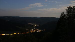 Dieses Bild zeigt eine Webcam-Aufnahme vom Achertal, aufgenommen am Montag, den 28.09.2026 um 06:30 Uhr. Die Temperatur betrug 19.9°C.
