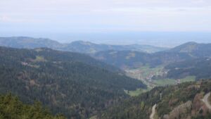 Dieses Bild zeigt eine Webcam-Aufnahme vom Achertal, aufgenommen am Donnerstag, den 16.04.2026 um 10:00 Uhr. Die Temperatur betrug 9.8°C.