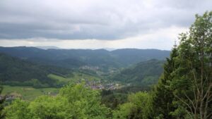 Dieses Bild zeigt eine Webcam-Aufnahme vom Achertal, aufgenommen am Mittwoch, den 20.05.2026 um 15:30 Uhr. Die Temperatur betrug 12.8°C.