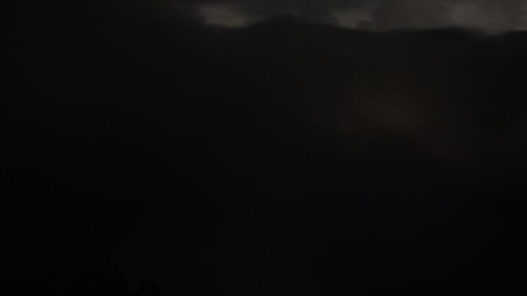 Dieses Bild zeigt eine Webcam-Aufnahme vom Achertal, aufgenommen am Freitag, den 21.11.2025 um 05:00 Uhr. Die Temperatur betrug -4.3°C.