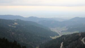 Dieses Bild zeigt eine Webcam-Aufnahme vom Achertal, aufgenommen am Dienstag, den 10.03.2026 um 17:40 Uhr. Die Temperatur betrug 7.9°C.