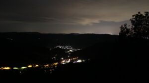 Dieses Bild zeigt eine Webcam-Aufnahme vom Achertal, aufgenommen am Donnerstag, den 24.09.2026 um 04:30 Uhr. Die Temperatur betrug 14.6°C.
