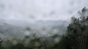 Dieses Bild zeigt eine Webcam-Aufnahme vom Achertal, aufgenommen am Sonntag, den 30.08.2026 um 12:30 Uhr. Die Temperatur betrug 15.3°C.