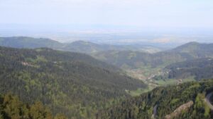 Dieses Bild zeigt eine Webcam-Aufnahme vom Achertal, aufgenommen am Dienstag, den 28.04.2026 um 08:10 Uhr. Die Temperatur betrug 10.1°C.