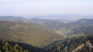 Dieses Bild zeigt eine Webcam-Aufnahme vom Achertal, aufgenommen am Samstag, den 18.04.2026 um 08:00 Uhr. Die Temperatur betrug 15.1°C.