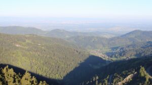 Dieses Bild zeigt eine Webcam-Aufnahme vom Achertal, aufgenommen am Donnerstag, den 30.04.2026 um 07:30 Uhr. Die Temperatur betrug 3.1°C.