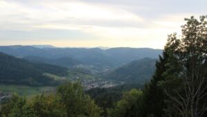 Dieses Bild zeigt eine Webcam-Aufnahme vom Achertal, aufgenommen am Dienstag, den 29.09.2026 um 18:10 Uhr. Die Temperatur betrug 24.9°C.