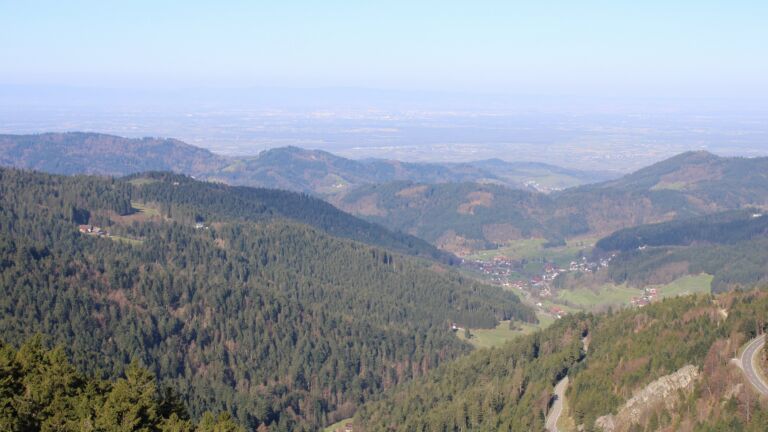 Dieses Bild zeigt eine Webcam-Aufnahme vom Achertal, aufgenommen am Mittwoch, den 08.04.2026 um 09:40 Uhr. Die Temperatur betrug 10.2°C.