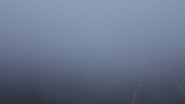Dieses Bild zeigt eine Webcam-Aufnahme vom Achertal, aufgenommen am Mittwoch, den 15.10.2025 um 07:30 Uhr. Die Temperatur betrug 4.8°C.