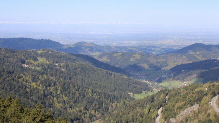 Dieses Bild zeigt eine Webcam-Aufnahme vom Achertal, aufgenommen am Dienstag, den 21.04.2026 um 10:40 Uhr. Die Temperatur betrug 6.1°C.