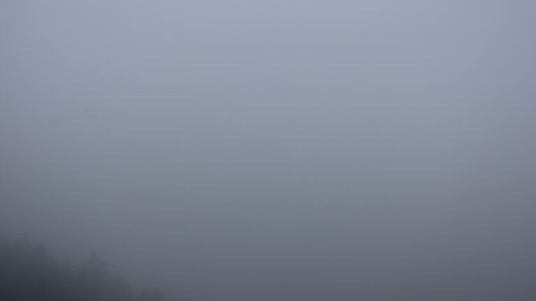 Dieses Bild zeigt eine Webcam-Aufnahme vom Achertal, aufgenommen am Freitag, den 26.09.2025 um 18:30 Uhr. Die Temperatur betrug 6.5°C.