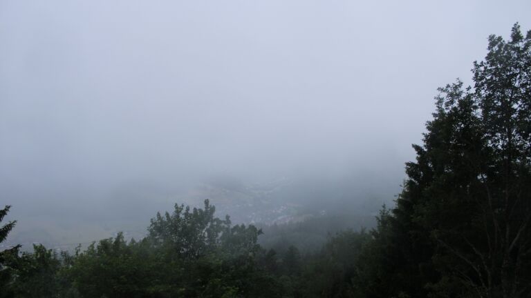Dieses Bild zeigt eine Webcam-Aufnahme vom Achertal, aufgenommen am Mittwoch, den 03.06.2026 um 06:50 Uhr. Die Temperatur betrug 9.8°C.