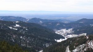 Dieses Bild zeigt eine Webcam-Aufnahme vom Achertal, aufgenommen am Dienstag, den 13.01.2026 um 13:20 Uhr. Die Temperatur betrug 6.4°C.