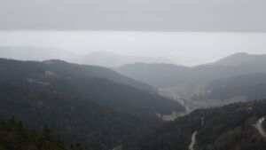 Dieses Bild zeigt eine Webcam-Aufnahme vom Achertal, aufgenommen am Sonntag, den 30.11.2025 um 08:30 Uhr. Die Temperatur betrug 4.5°C.