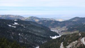 Dieses Bild zeigt eine Webcam-Aufnahme vom Achertal, aufgenommen am Sonntag, den 23.11.2025 um 10:30 Uhr. Die Temperatur betrug 0.1°C.