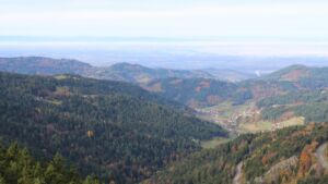 Dieses Bild zeigt eine Webcam-Aufnahme vom Achertal, aufgenommen am Freitag, den 31.10.2025 um 10:00 Uhr. Die Temperatur betrug 10.3°C.