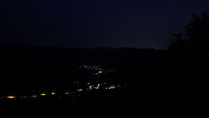 Dieses Bild zeigt eine Webcam-Aufnahme vom Achertal, aufgenommen am Sonntag, den 26.07.2026 um 04:30 Uhr. Die Temperatur betrug 18.1°C.