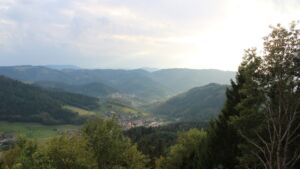 Dieses Bild zeigt eine Webcam-Aufnahme vom Achertal, aufgenommen am Mittwoch, den 07.10.2026 um 17:40 Uhr. Die Temperatur betrug 19.8°C.