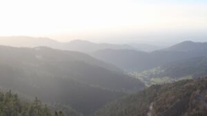 Dieses Bild zeigt eine Webcam-Aufnahme vom Achertal, aufgenommen am Donnerstag, den 12.03.2026 um 17:20 Uhr. Die Temperatur betrug 6.1°C.