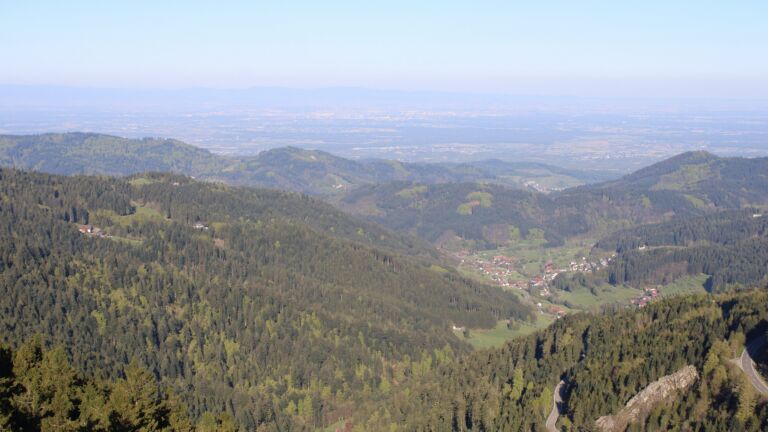 Dieses Bild zeigt eine Webcam-Aufnahme vom Achertal, aufgenommen am Donnerstag, den 23.04.2026 um 08:30 Uhr. Die Temperatur betrug 8.6°C.