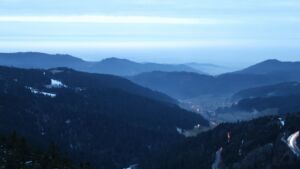 Dieses Bild zeigt eine Webcam-Aufnahme vom Achertal, aufgenommen am Samstag, den 31.01.2026 um 17:50 Uhr. Die Temperatur betrug 4.7°C.