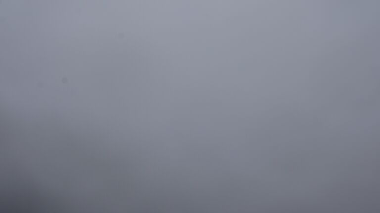 Dieses Bild zeigt eine Webcam-Aufnahme vom Achertal, aufgenommen am Dienstag, den 25.11.2025 um 12:30 Uhr. Die Temperatur betrug -0.4°C.