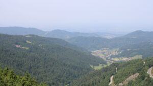 Dieses Bild zeigt eine Webcam-Aufnahme vom Achertal, aufgenommen am Samstag, den 14.06.2025 um 11:20 Uhr. Die Temperatur betrug 24.9°C.
