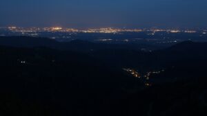 Dieses Bild zeigt eine Webcam-Aufnahme vom Achertal, aufgenommen am Dienstag, den 28.04.2026 um 05:20 Uhr. Die Temperatur betrug 9.6°C.