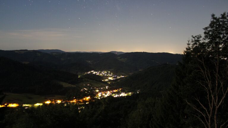 Dieses Bild zeigt eine Webcam-Aufnahme vom Achertal, aufgenommen am Dienstag, den 07.07.2026 um 03:40 Uhr. Die Temperatur betrug 20.3°C.