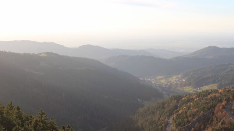 Dieses Bild zeigt eine Webcam-Aufnahme vom Achertal, aufgenommen am Dienstag, den 11.11.2025 um 16:00 Uhr. Die Temperatur betrug 8.2°C.