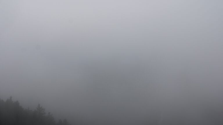 Dieses Bild zeigt eine Webcam-Aufnahme vom Achertal, aufgenommen am Samstag, den 29.11.2025 um 08:50 Uhr. Die Temperatur betrug 4.4°C.