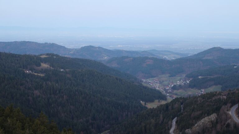 Dieses Bild zeigt eine Webcam-Aufnahme vom Achertal, aufgenommen am Freitag, den 27.02.2026 um 07:00 Uhr. Die Temperatur betrug 11°C.