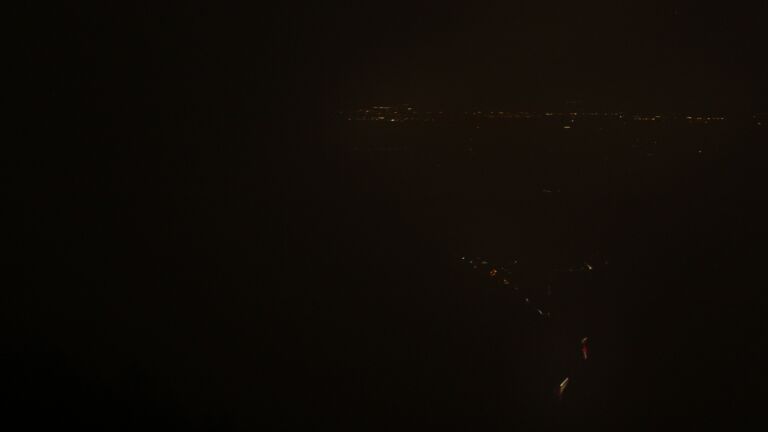 Dieses Bild zeigt eine Webcam-Aufnahme vom Achertal, aufgenommen am Samstag, den 21.02.2026 um 21:30 Uhr. Die Temperatur betrug 3.9°C.