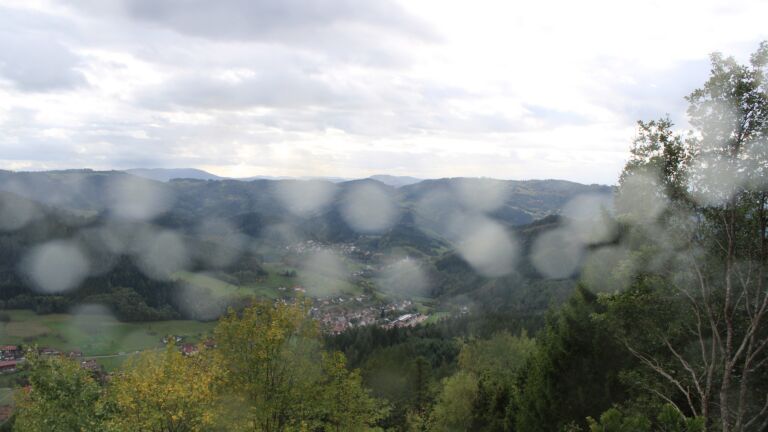 Dieses Bild zeigt eine Webcam-Aufnahme vom Achertal, aufgenommen am Samstag, den 24.10.2026 um 15:20 Uhr. Die Temperatur betrug 6.5°C.